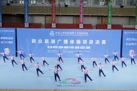 每体：杰拉德·马丁在左中卫上的表现，比其当左后卫时更亮眼