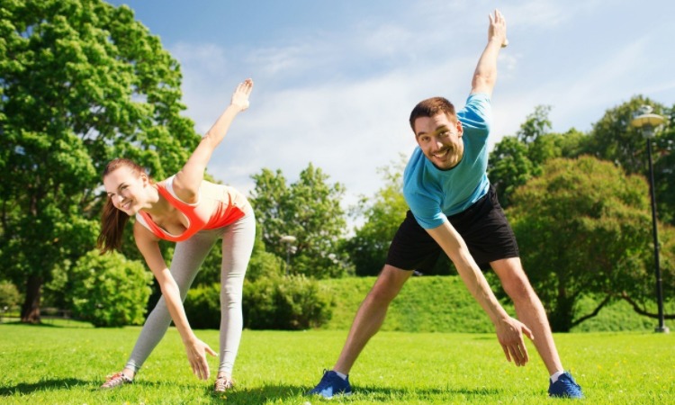 队医｜打羽毛球时，手柄不用绑得太粗